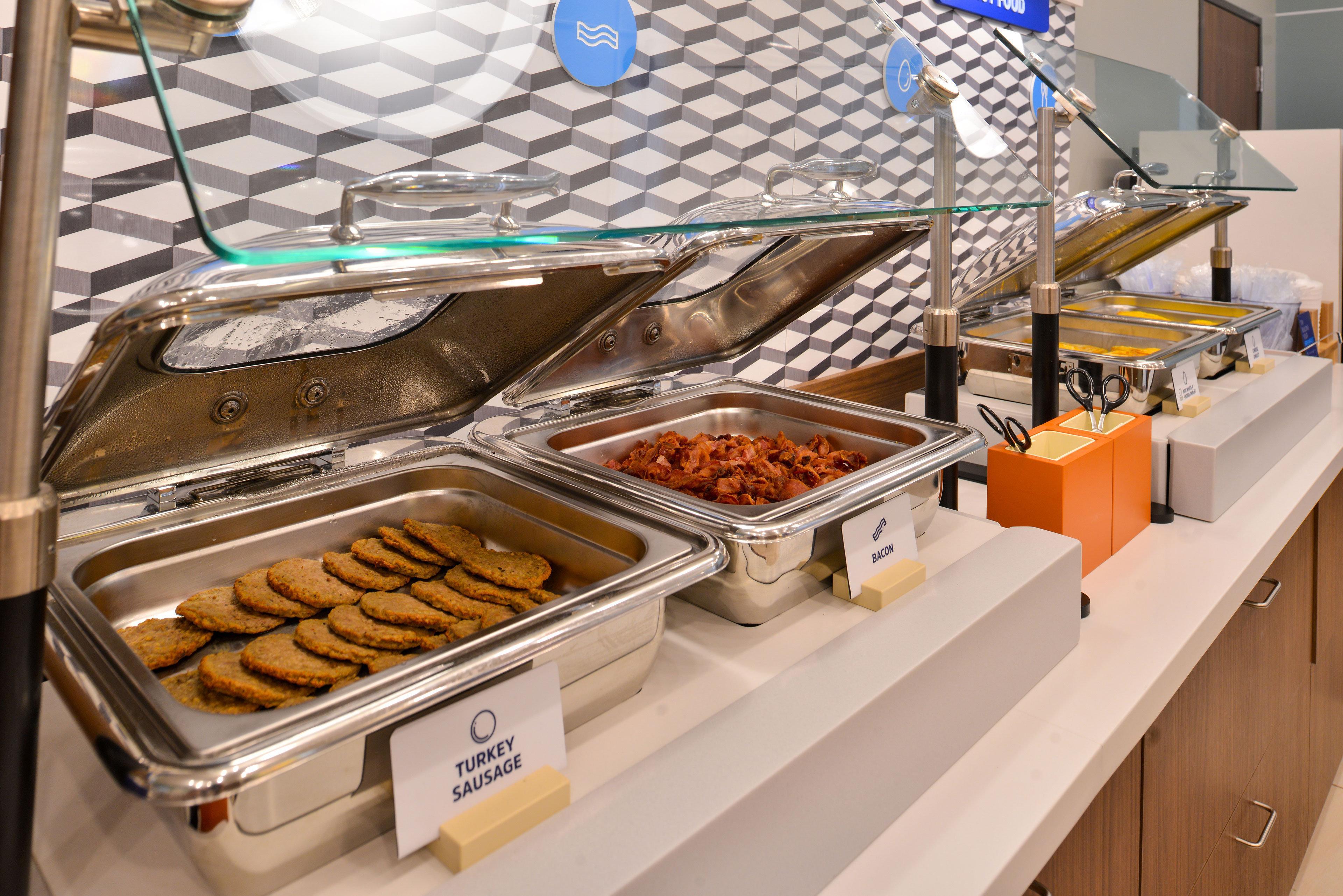 Holiday Inn Express & Suites Madison By Ihg Esterno foto