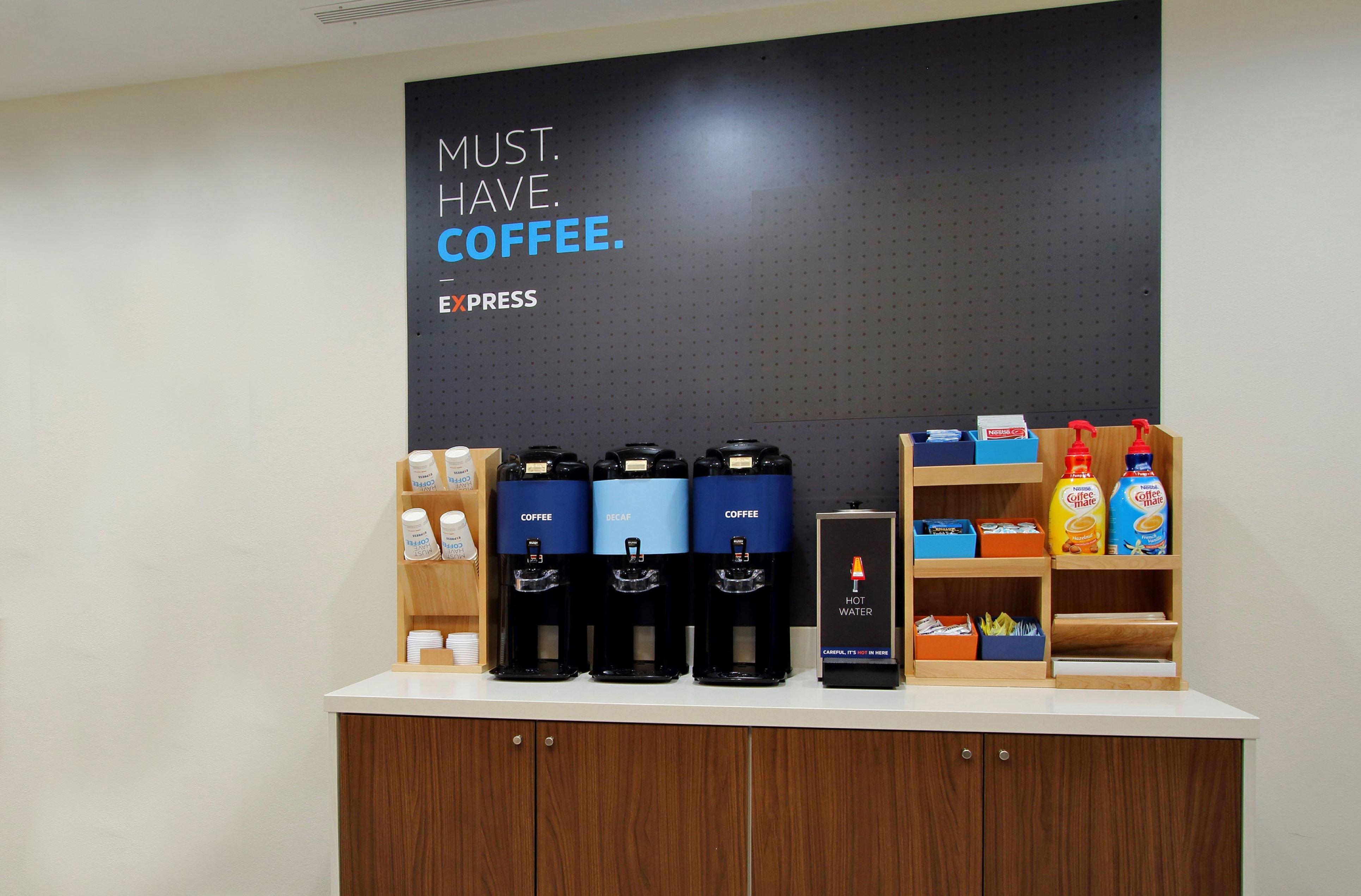 Holiday Inn Express & Suites Madison By Ihg Esterno foto