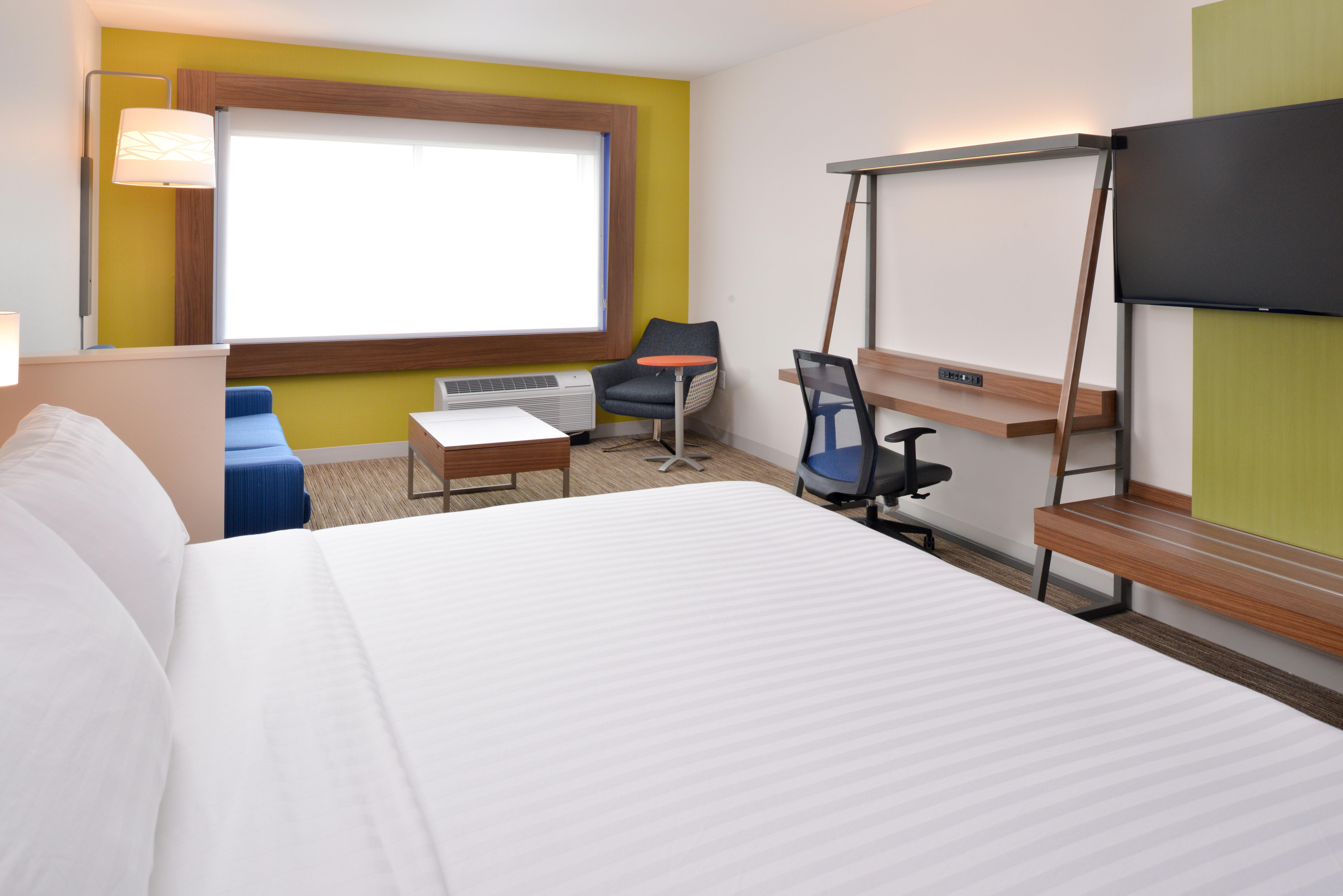 Holiday Inn Express & Suites Madison By Ihg Esterno foto