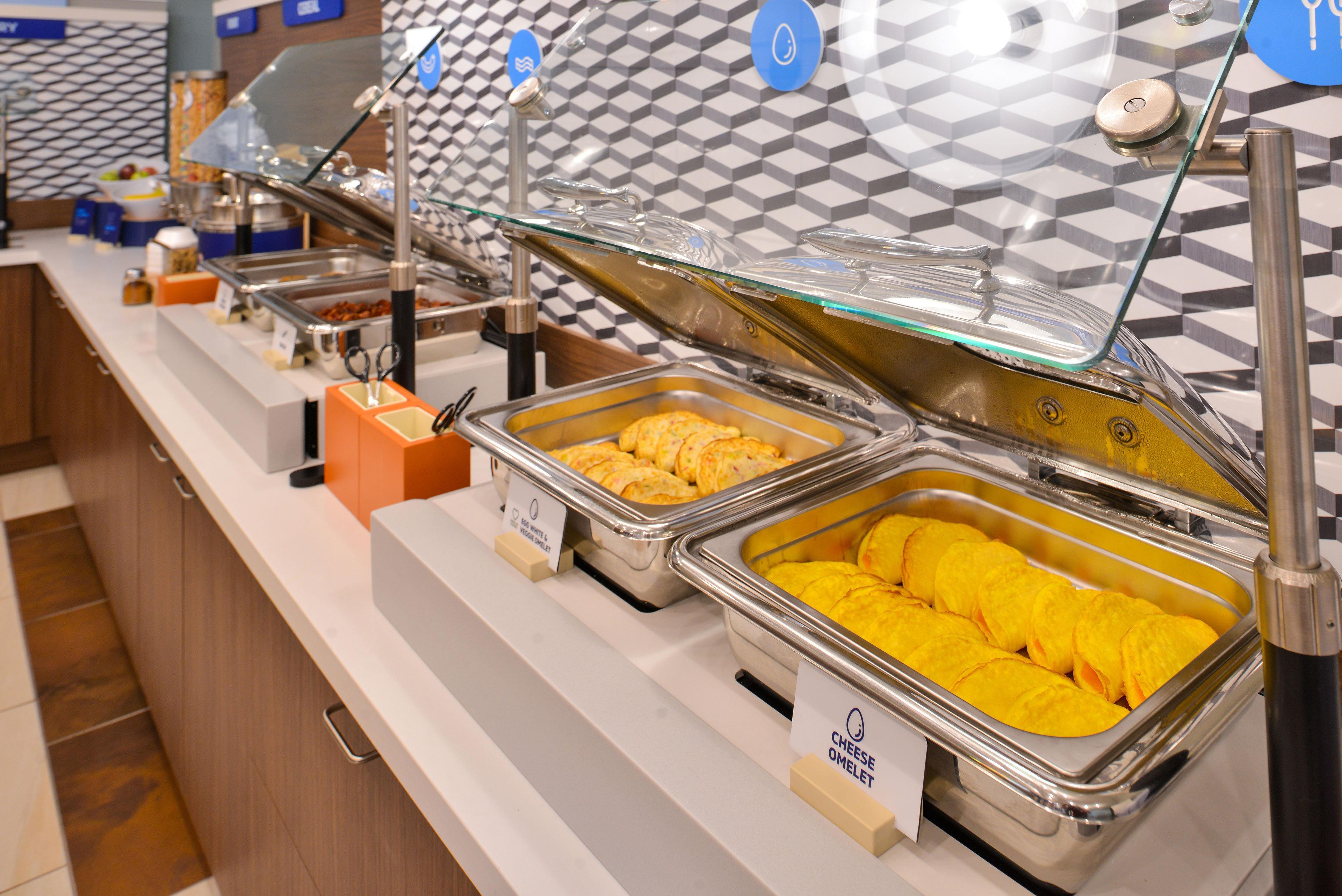 Holiday Inn Express & Suites Madison By Ihg Esterno foto