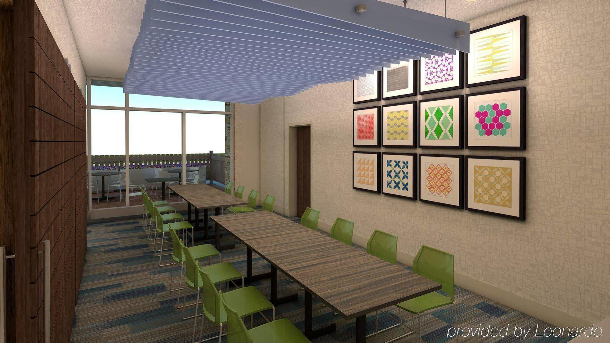 Holiday Inn Express & Suites Madison By Ihg Esterno foto